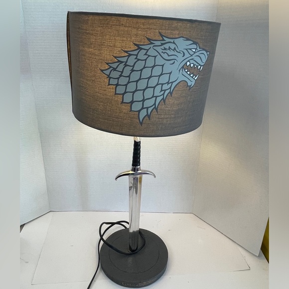 Rare HBO Game Of Thrones Lamp - Picture 6 of 14